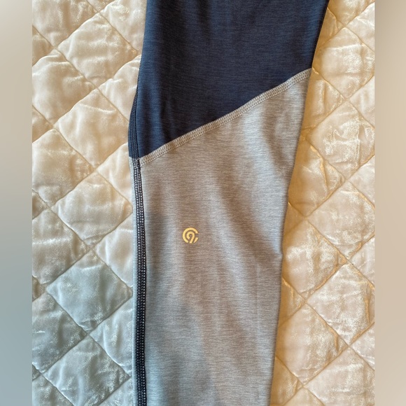 Shades of Gray-Blue Workout Leggings by Champion size M - Picture 3 of 4